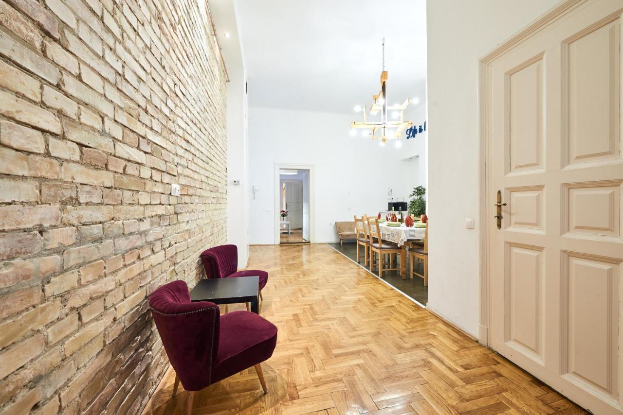 Large Apartment For Groups City Center Dist. VII Boedapest Buitenkant foto