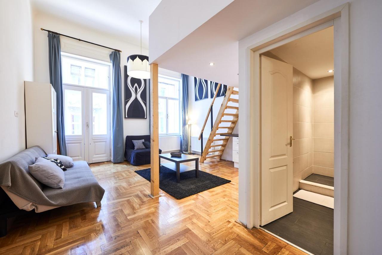 Large Apartment For Groups City Center Dist. VII Boedapest Buitenkant foto