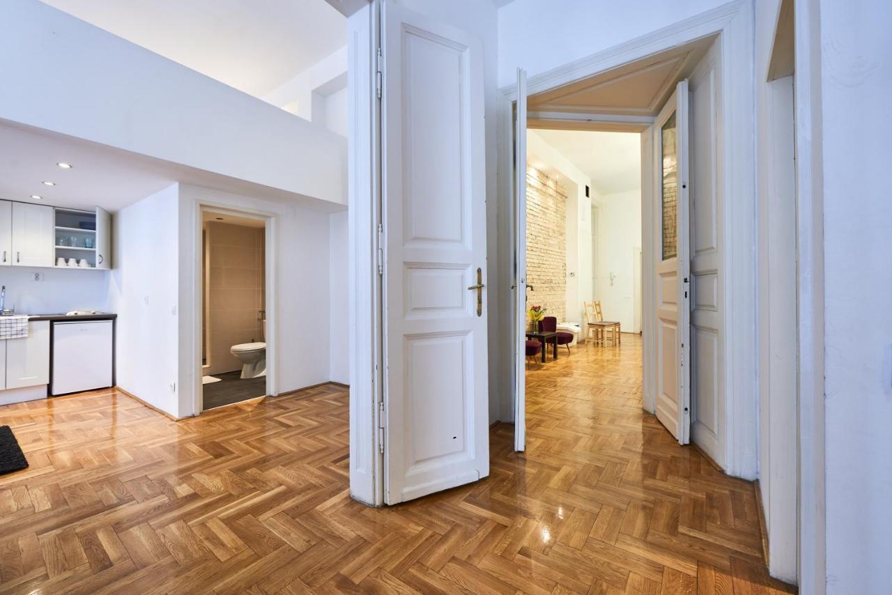 Large Apartment For Groups City Center Dist. VII Boedapest Buitenkant foto