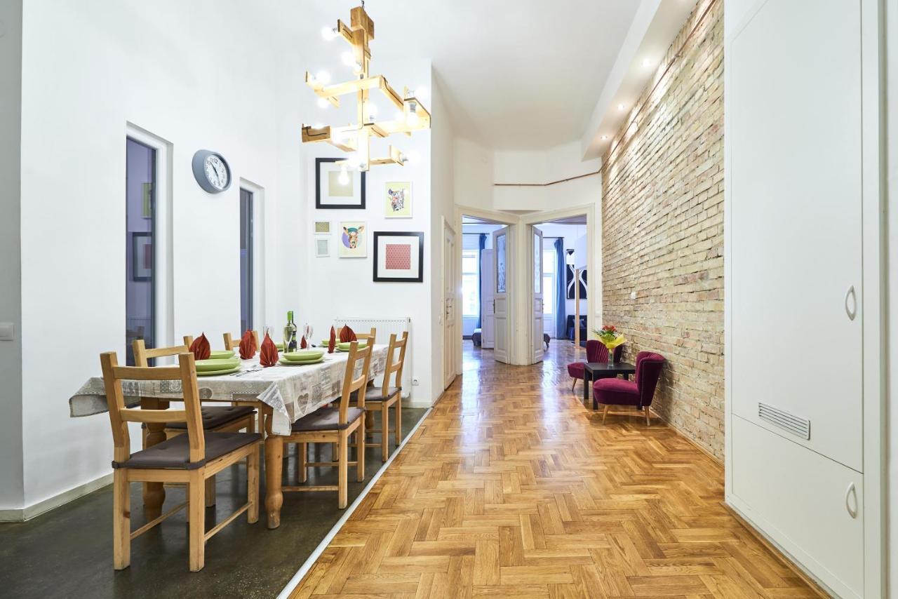 Large Apartment For Groups City Center Dist. VII Boedapest Buitenkant foto
