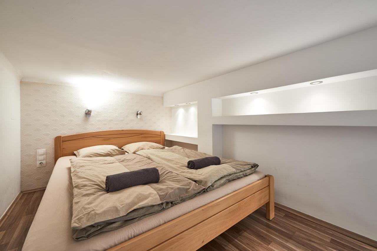 Large Apartment For Groups City Center Dist. VII Boedapest Buitenkant foto