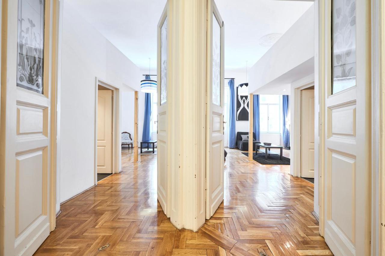 Large Apartment For Groups City Center Dist. VII Boedapest Buitenkant foto