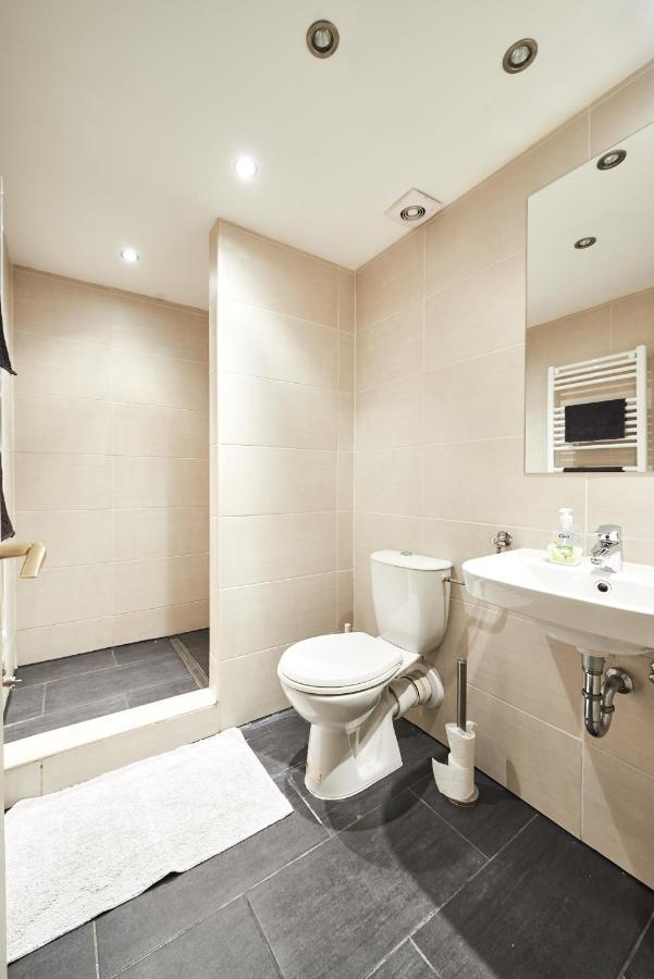 Large Apartment For Groups City Center Dist. VII Boedapest Buitenkant foto