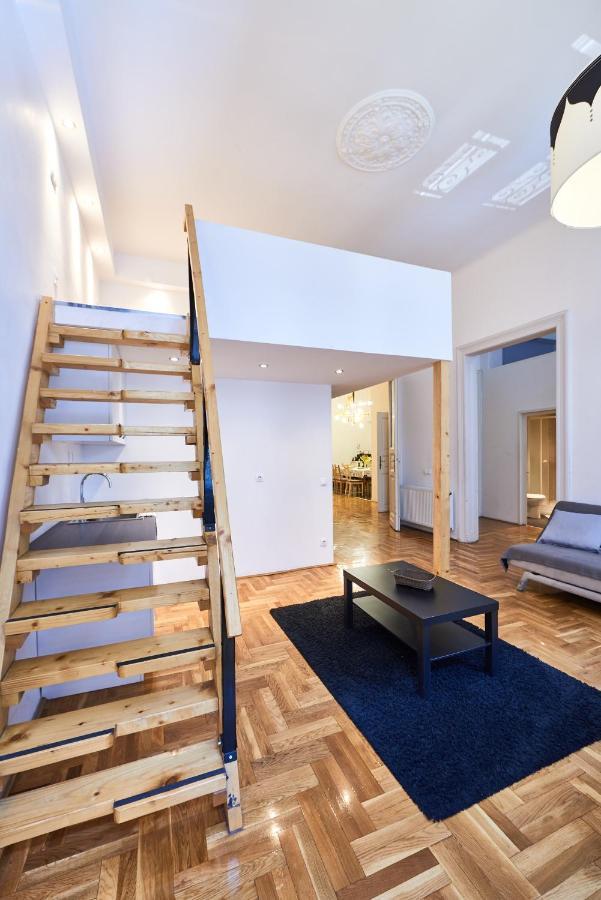 Large Apartment For Groups City Center Dist. VII Boedapest Buitenkant foto