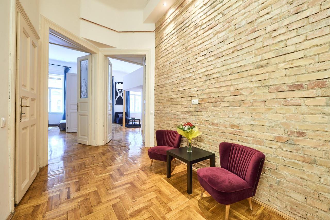Large Apartment For Groups City Center Dist. VII Boedapest Buitenkant foto