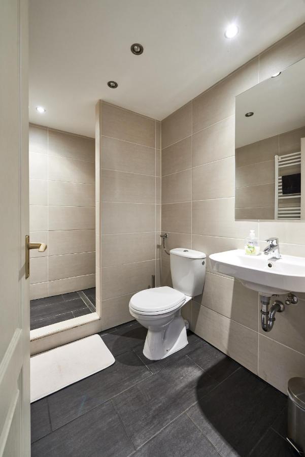 Large Apartment For Groups City Center Dist. VII Boedapest Buitenkant foto